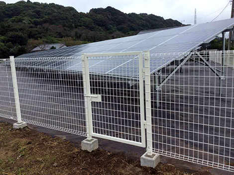 Steel fence for solar project